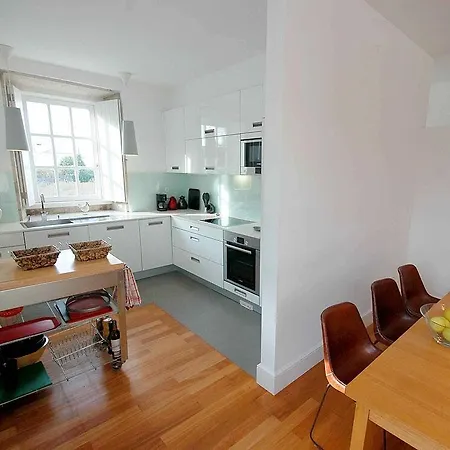 Pedras De Moledo Sleeps 8 Wifi Вилла